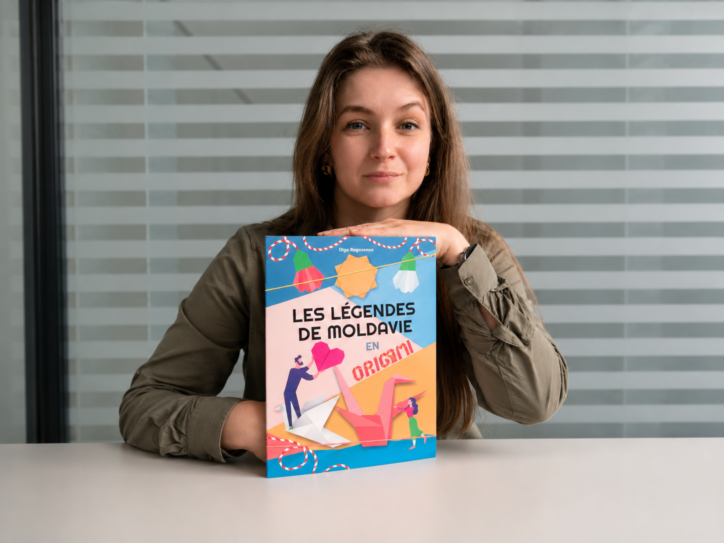 Olga Rogozenco: „Inteligența artificială poate genera rapid imagini, dar nu poate înlocui experiența trăită, mâna și drumul personal al unui artist” 
