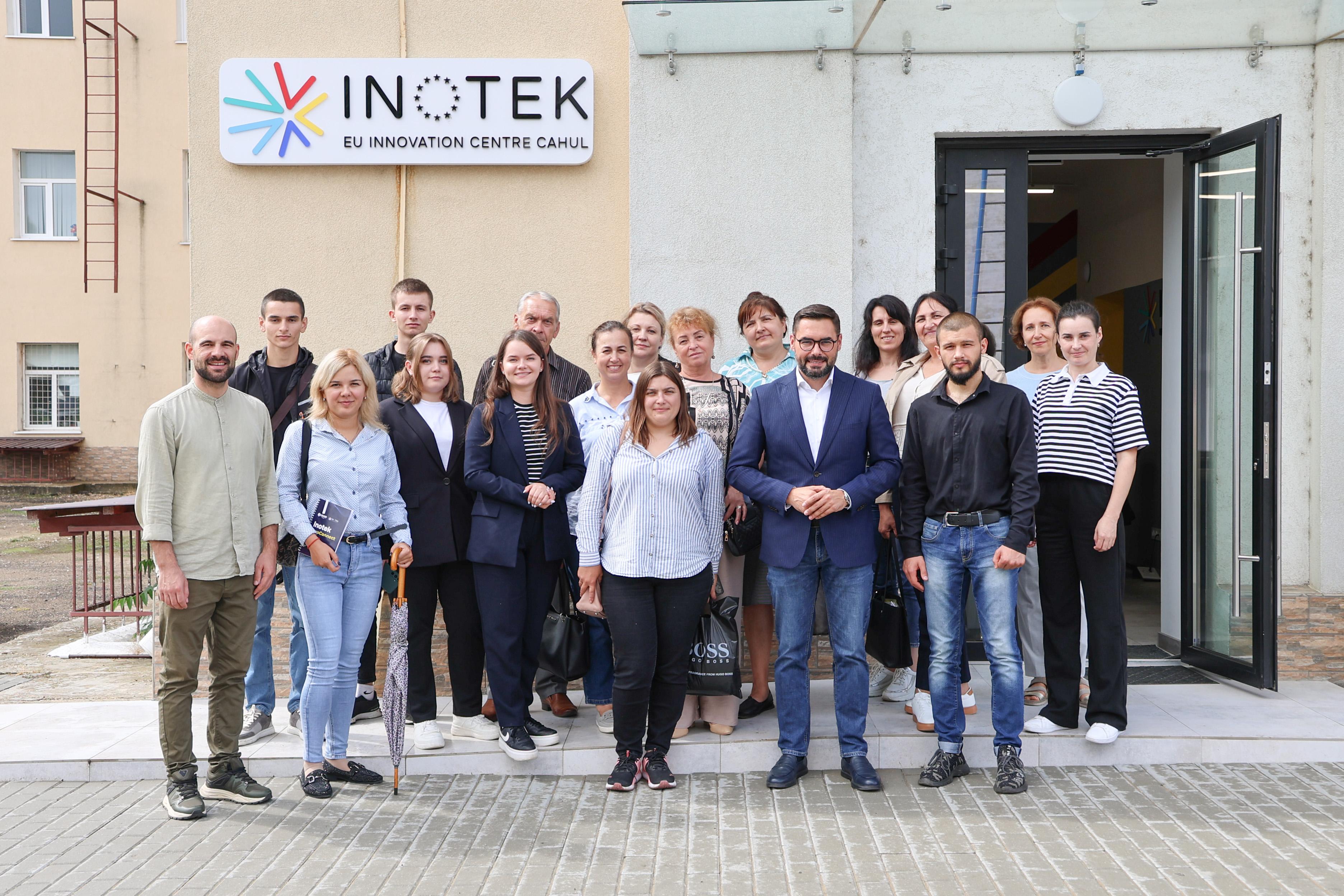 Inotek-Euroconnect – сотни молодых людей из Кагула были проинформированы о ценностях Европейского Союза