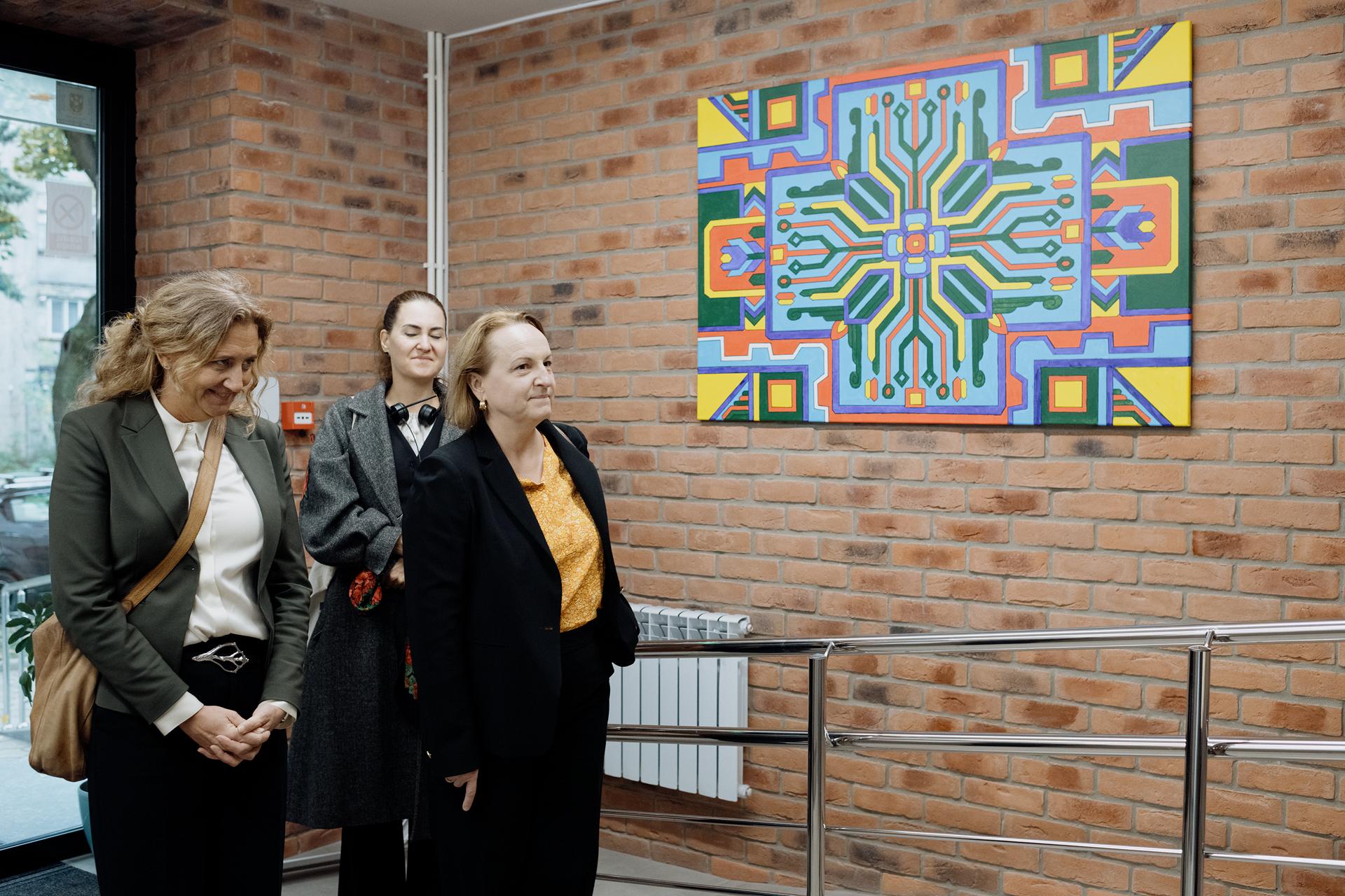 Ambasadoarele UE și Suediei, la Centrul Inotek: dialog cu tinerii despre oportunități și viitorul lor în regiune